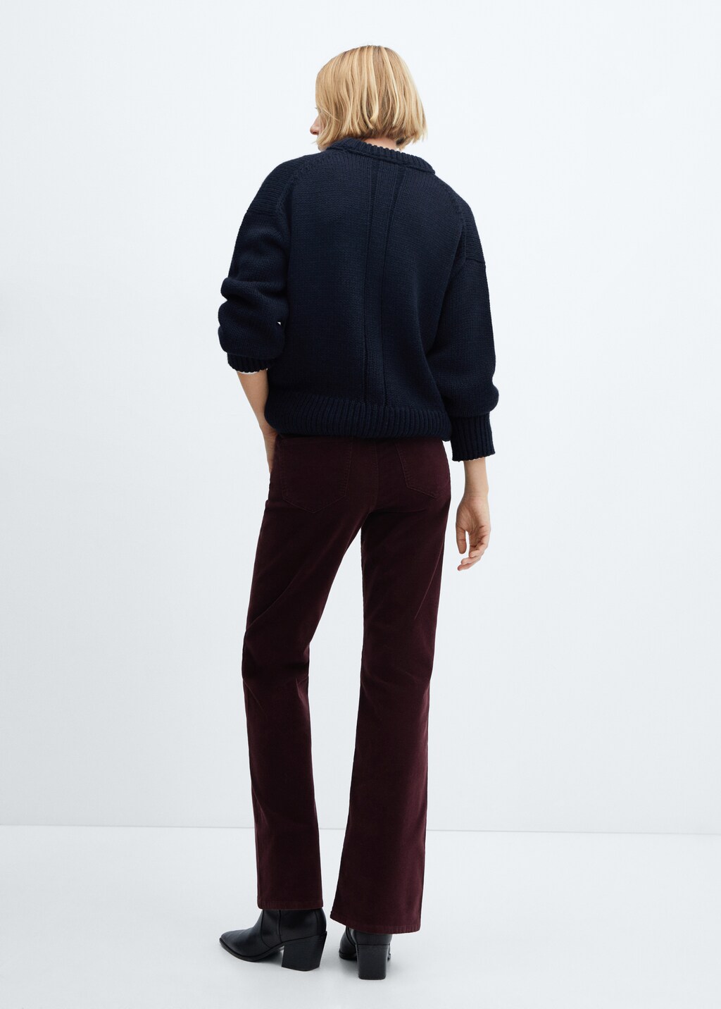 Mid-rise corduroy flared pants - Reverse of the article