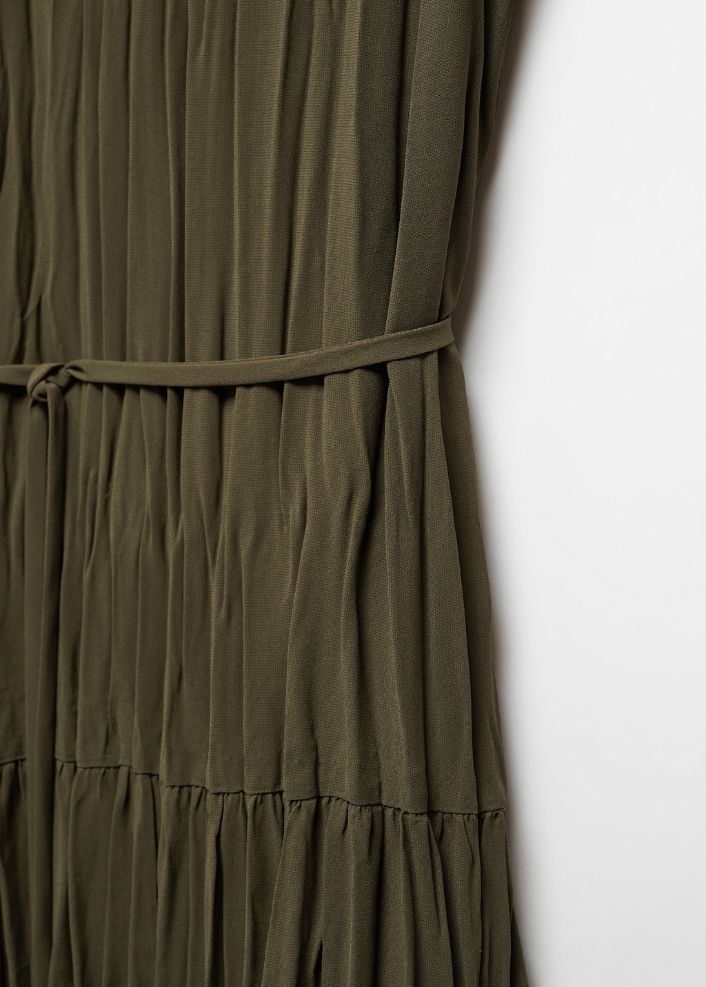 Pleated short dress - Details of the article 8