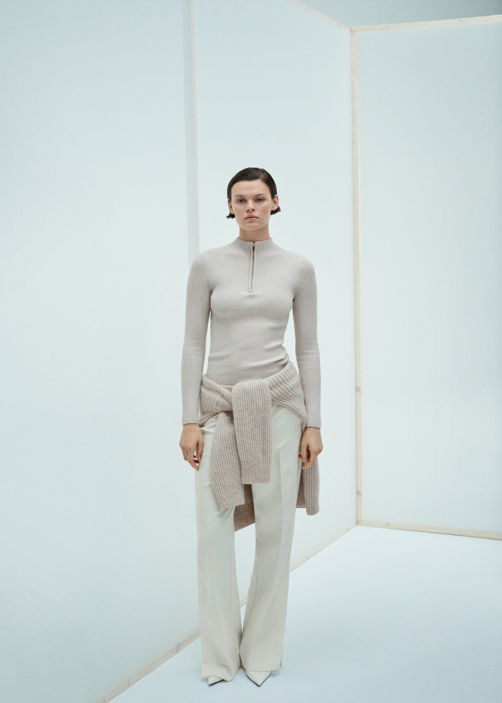 Ribbed sweater with zip - Details of the article 6