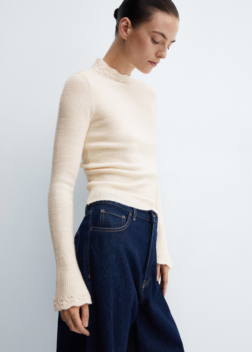 Knitted cropped sweater - Details of the article 2