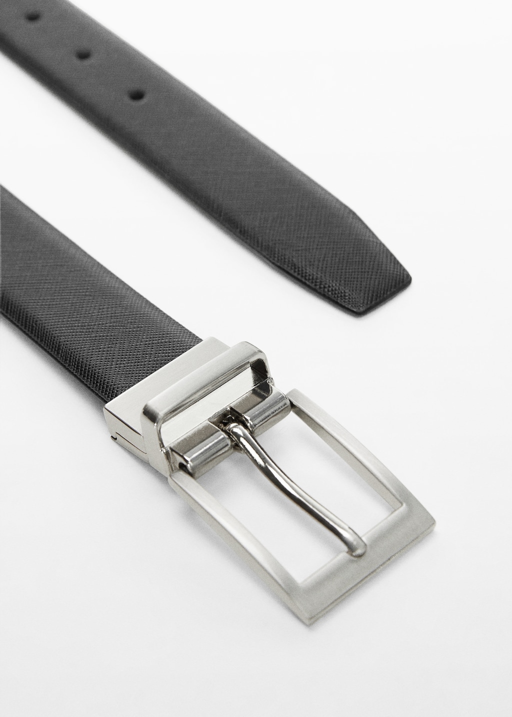 Saffiano leather belt - Details of the article 1