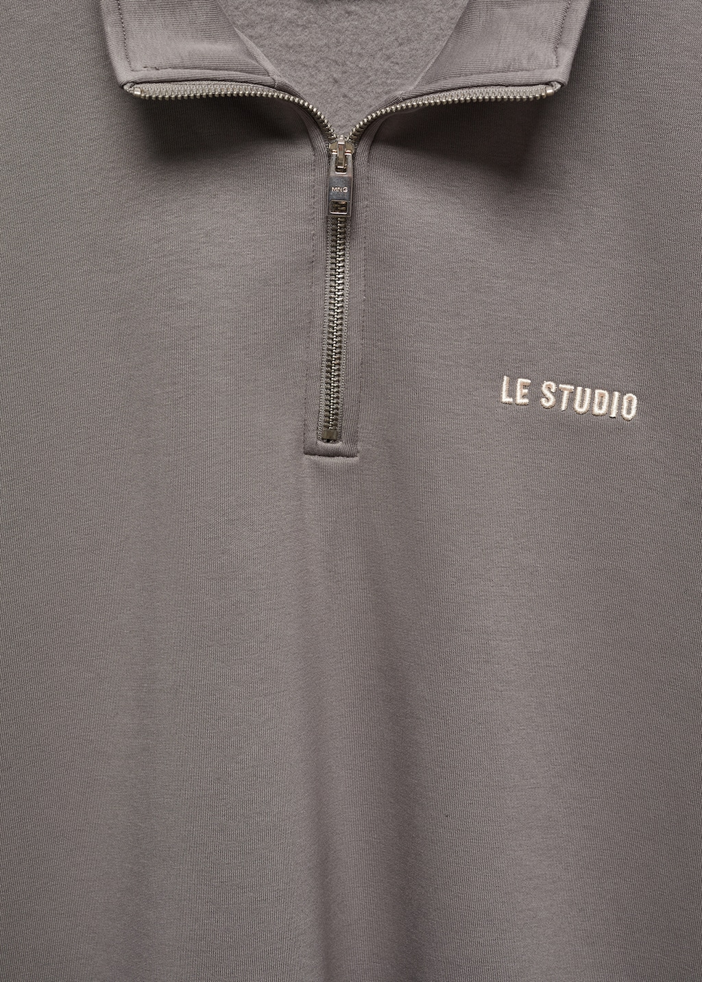 Cotton sweatshirt with zip neck - Details of the article 8