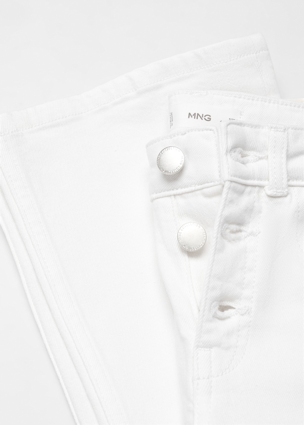 Buttons flare jeans - Details of the article 8