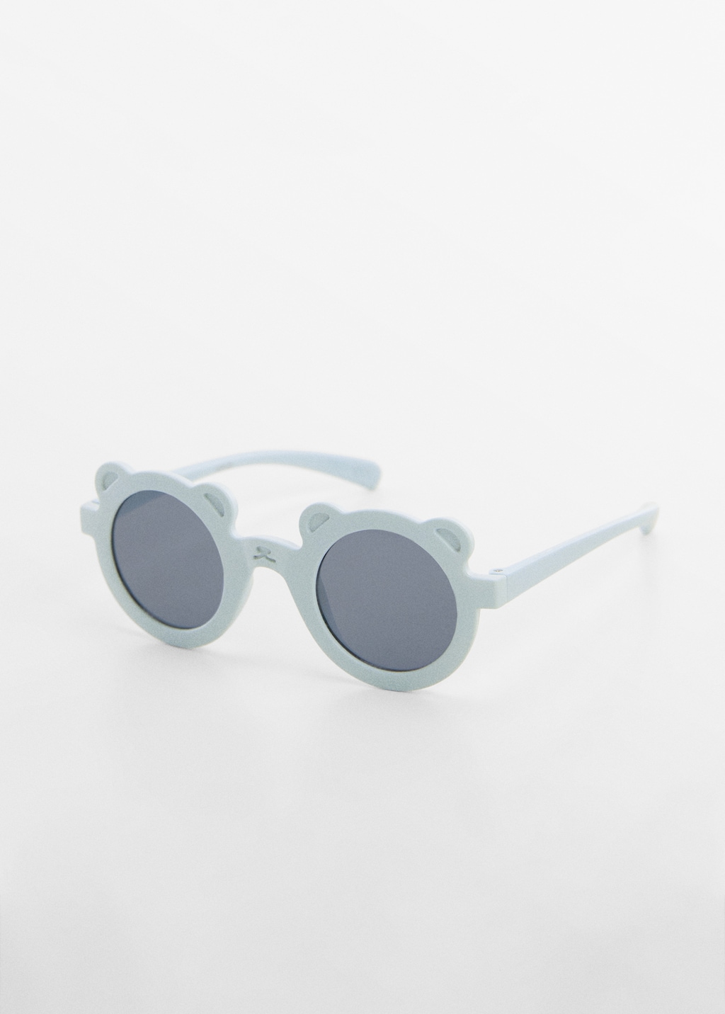 Lunettes de soleil ours - Plan moyen