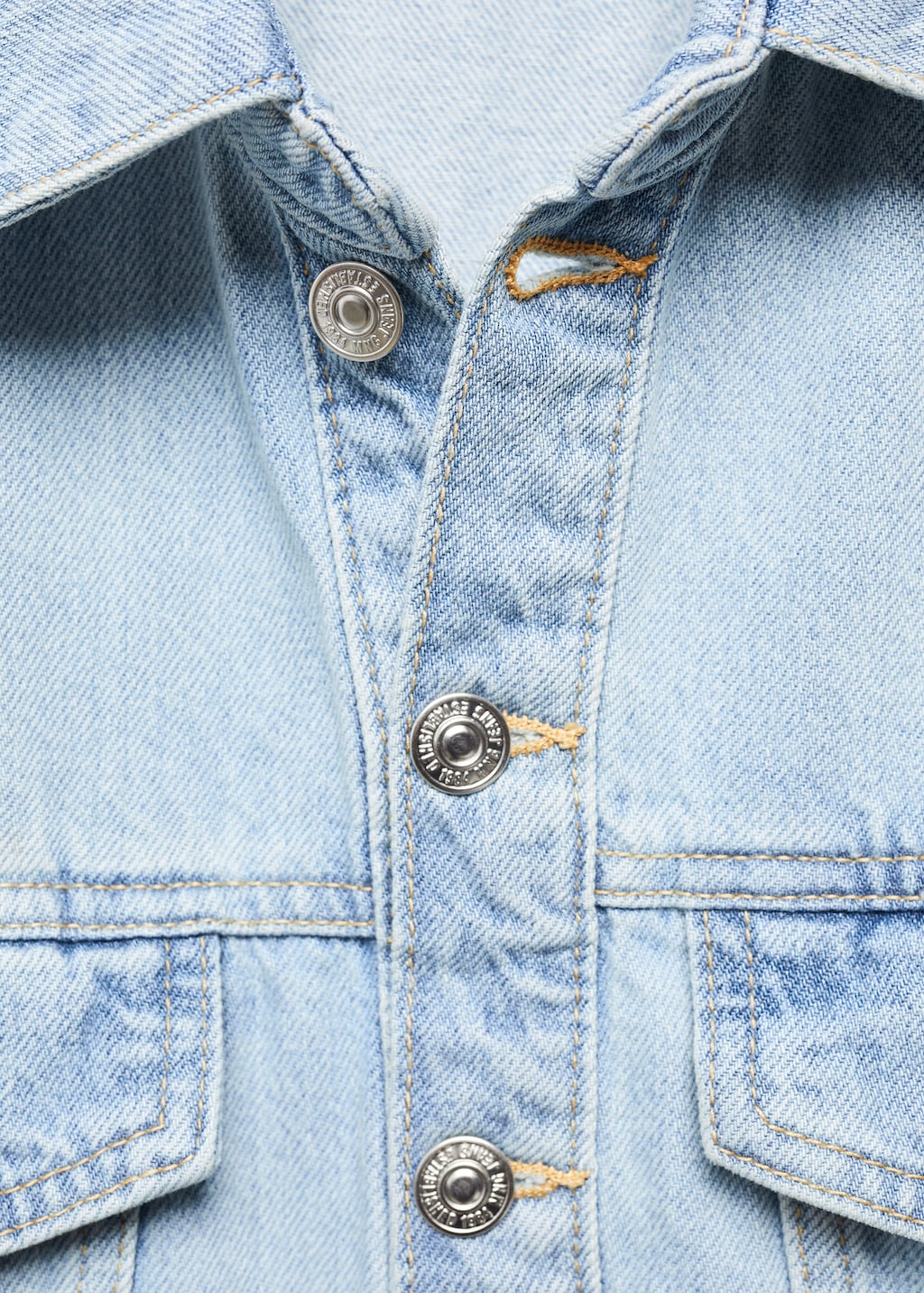 Denim jumpsuit buttons - Details of the article 8