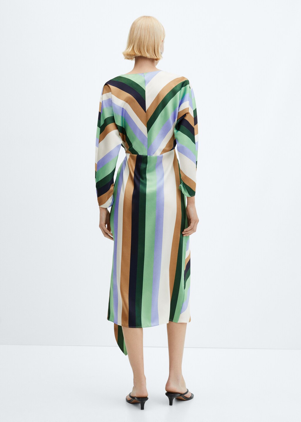 Striped satin dress - Reverse of the article