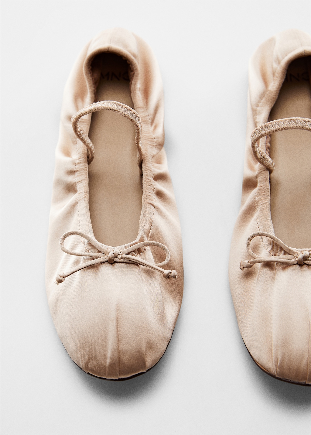 Satinierte Stretch-Ballerina - Detail des Artikels 5