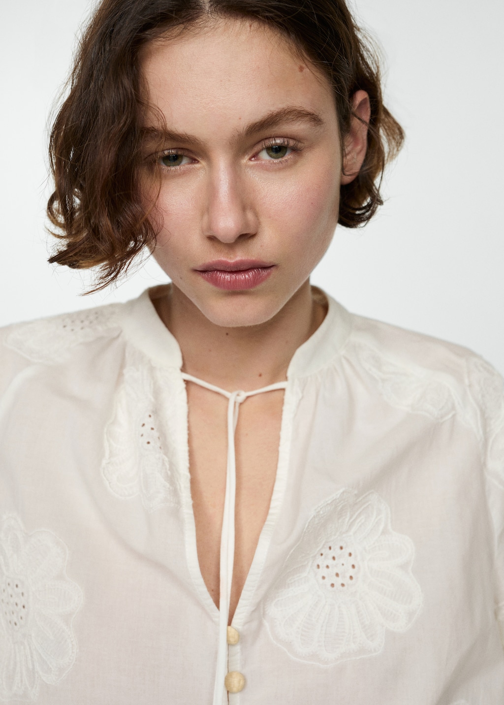 Floral embroidered blouse with bow - Details of the article 1