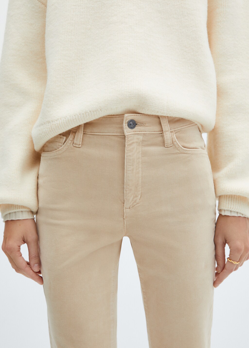 Flared cropped corduroy trousers - Details of the article 4