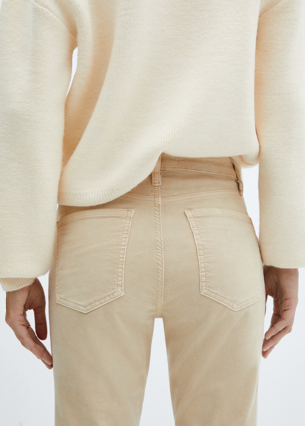 Flared cropped corduroy trousers - Details of the article 6