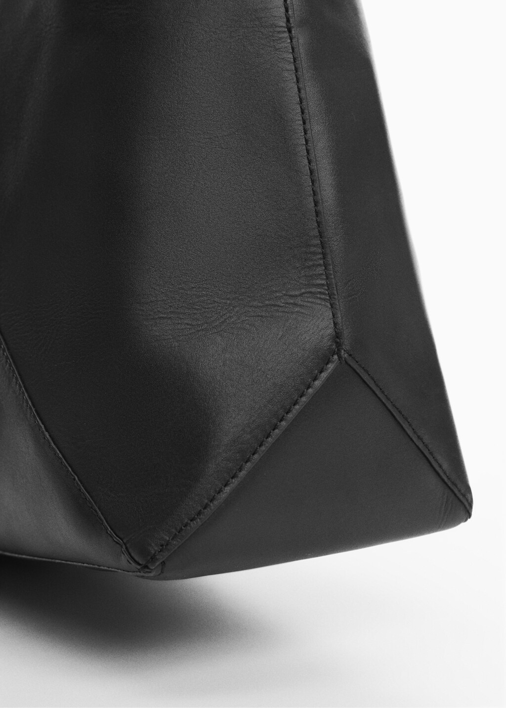 Leather shopper bag - Details of the article 1