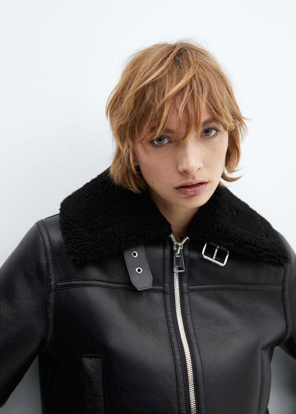 Biker jacket with shearling-effect lining - Details of the article 1