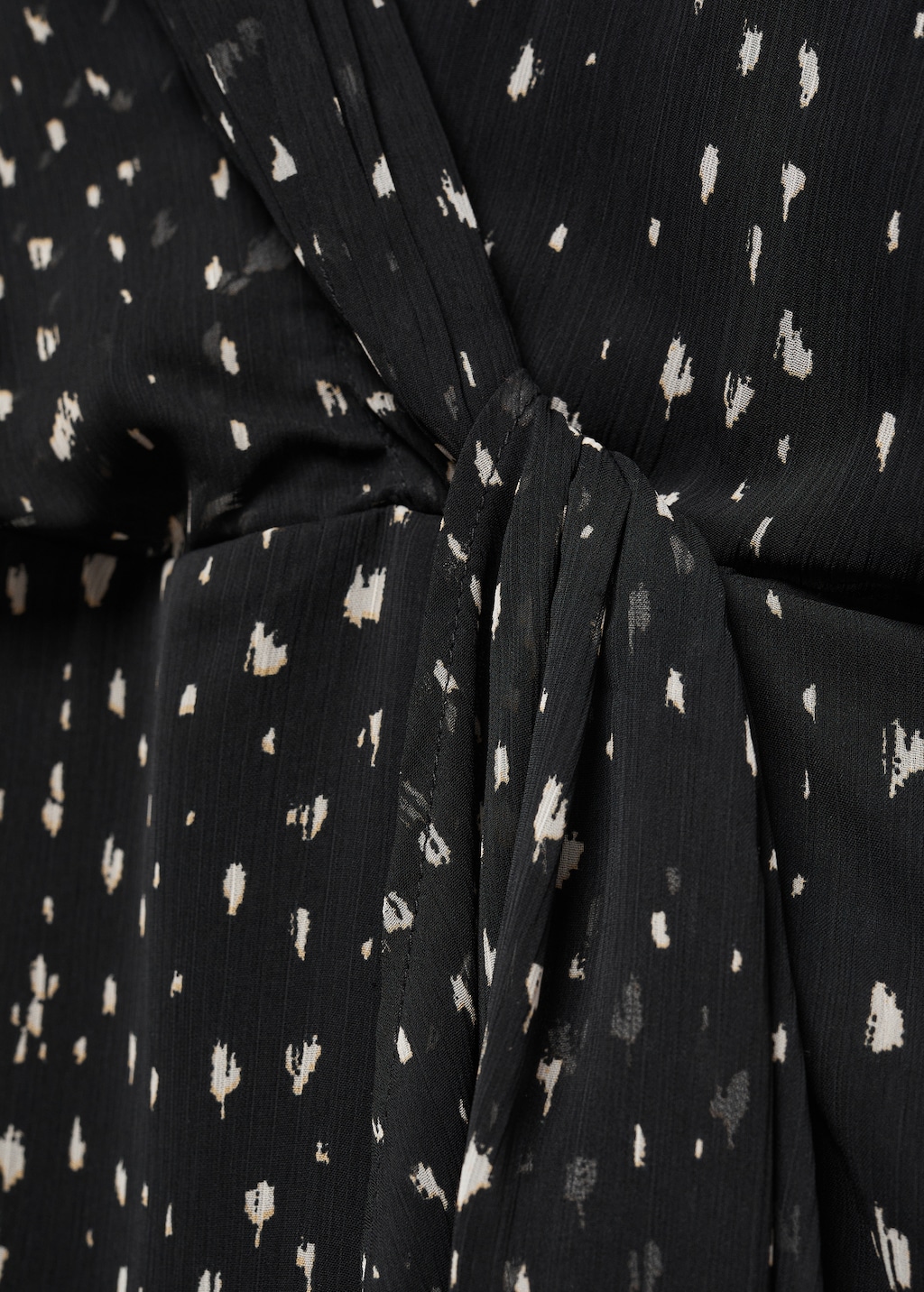 Print wrap dress - Details of the article 8