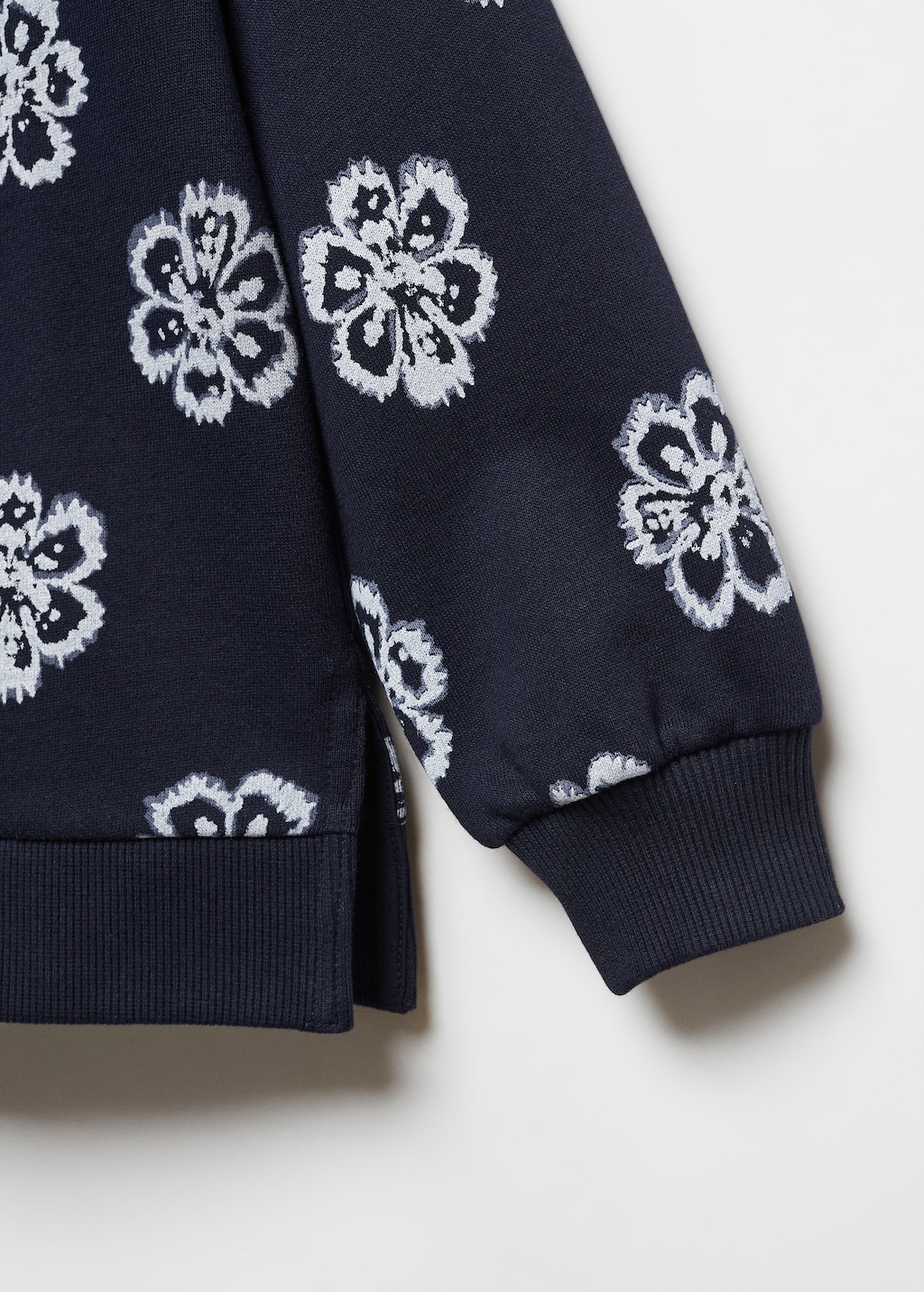 Floral printed sweatshirt - Details of the article 8