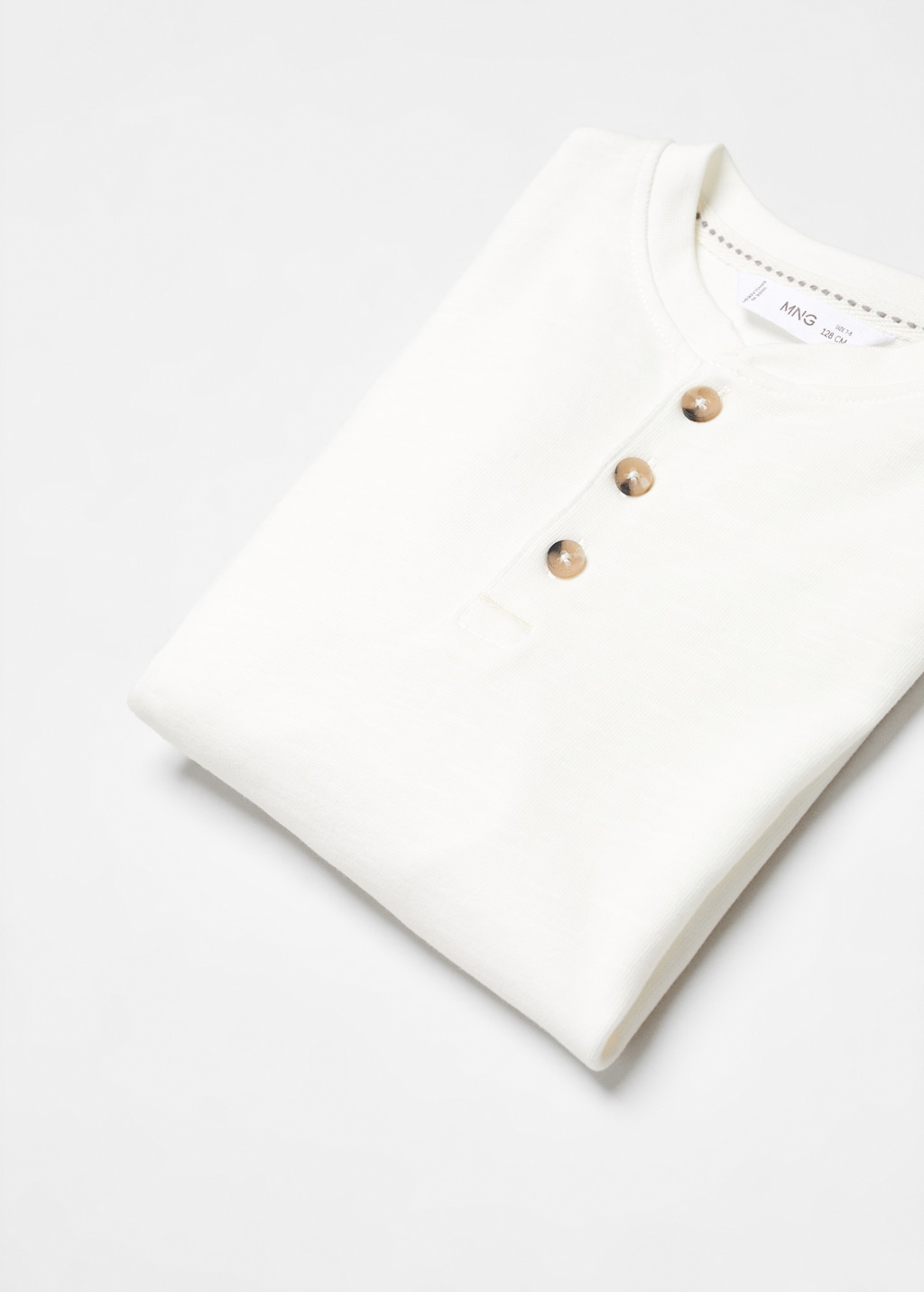 Buttoned long sleeve t-shirt - Details of the article 8