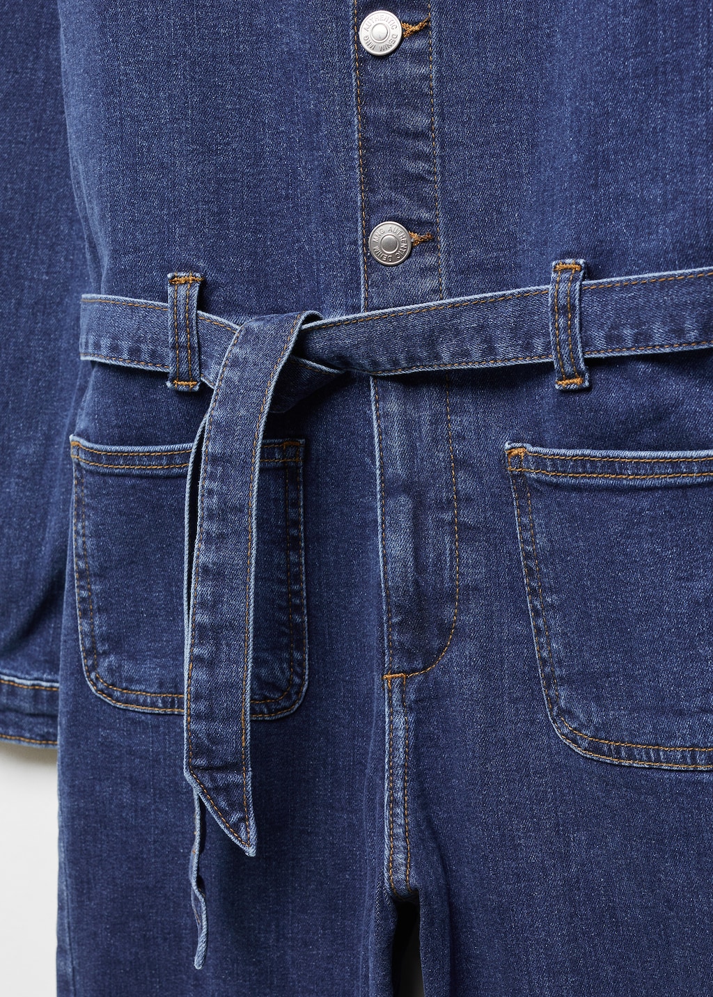 Jeans-Jumpsuit mit Knöpfen - Detail des Artikels 8