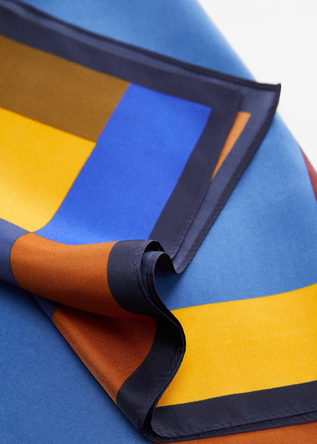 Geometric printed foulard - Details of the article 1