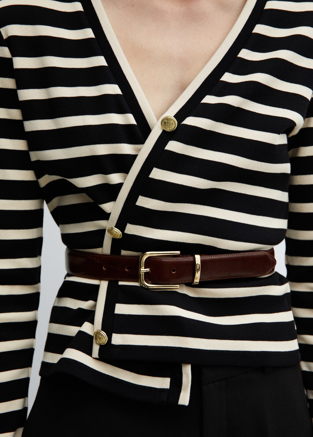 Striped cardigan with buttons - Details of the article 6