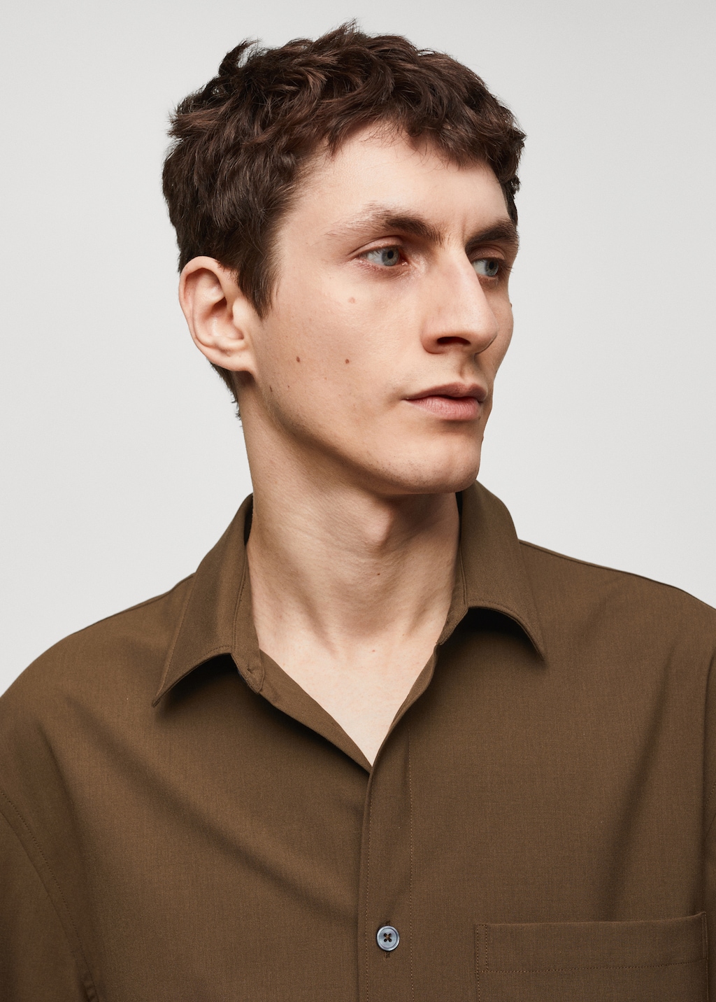 Regular-fit shirt with chest pocket - Details of the article 1