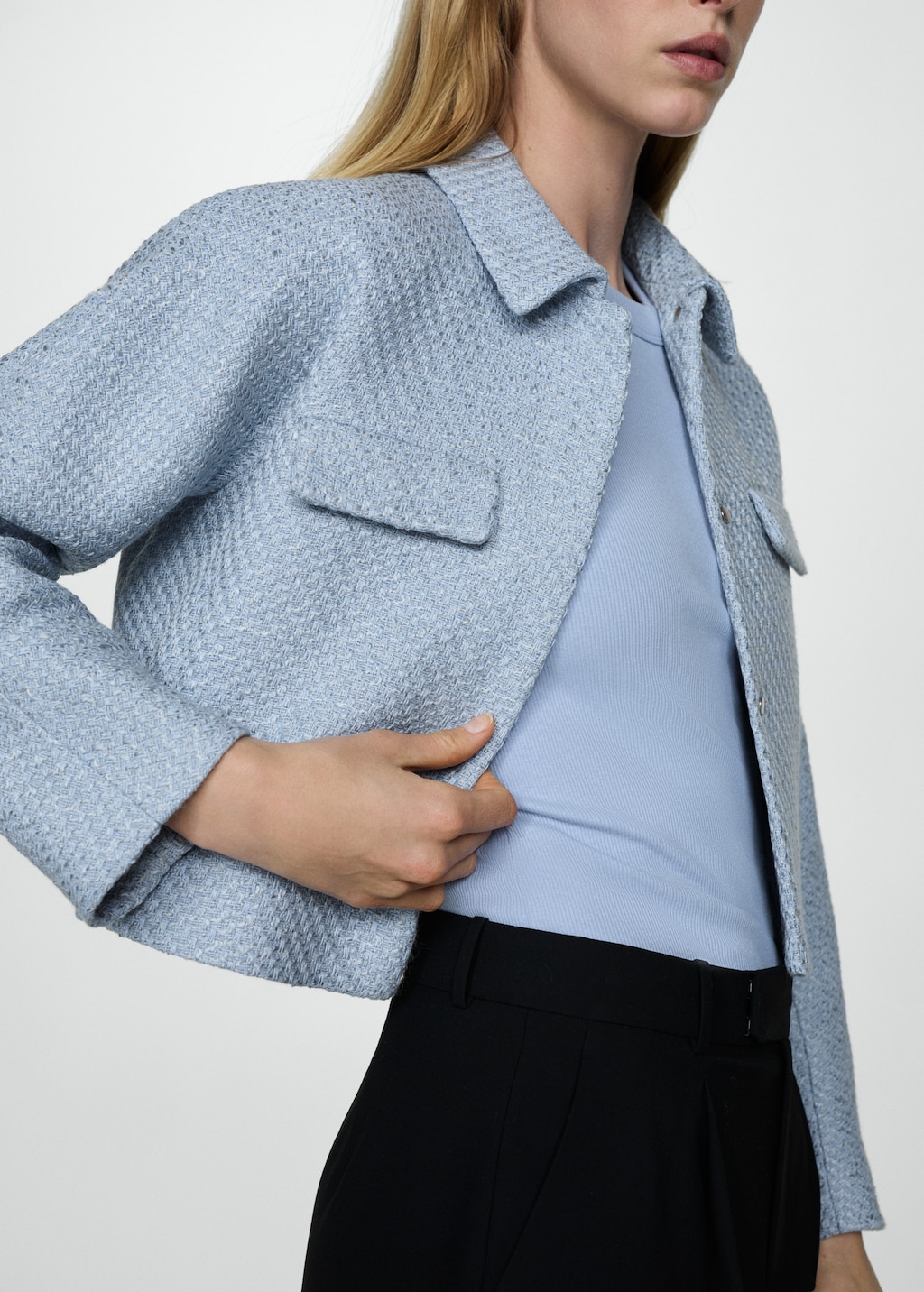 Cropped tweed jacket with pockets - Details of the article 6