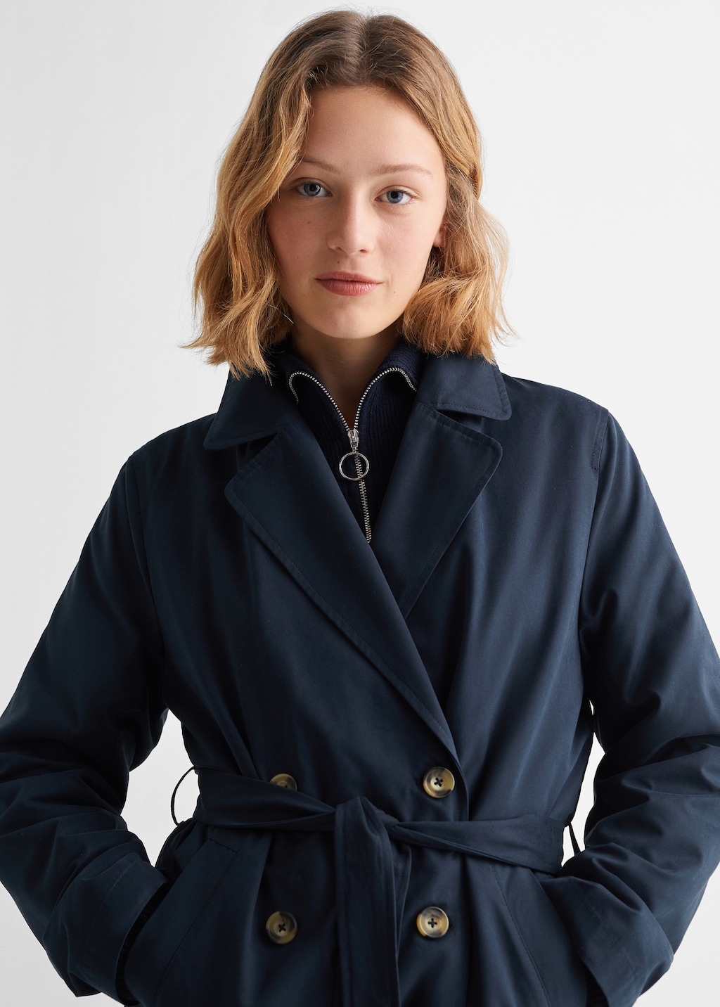 Classic trench coat with belt - Details of the article 1