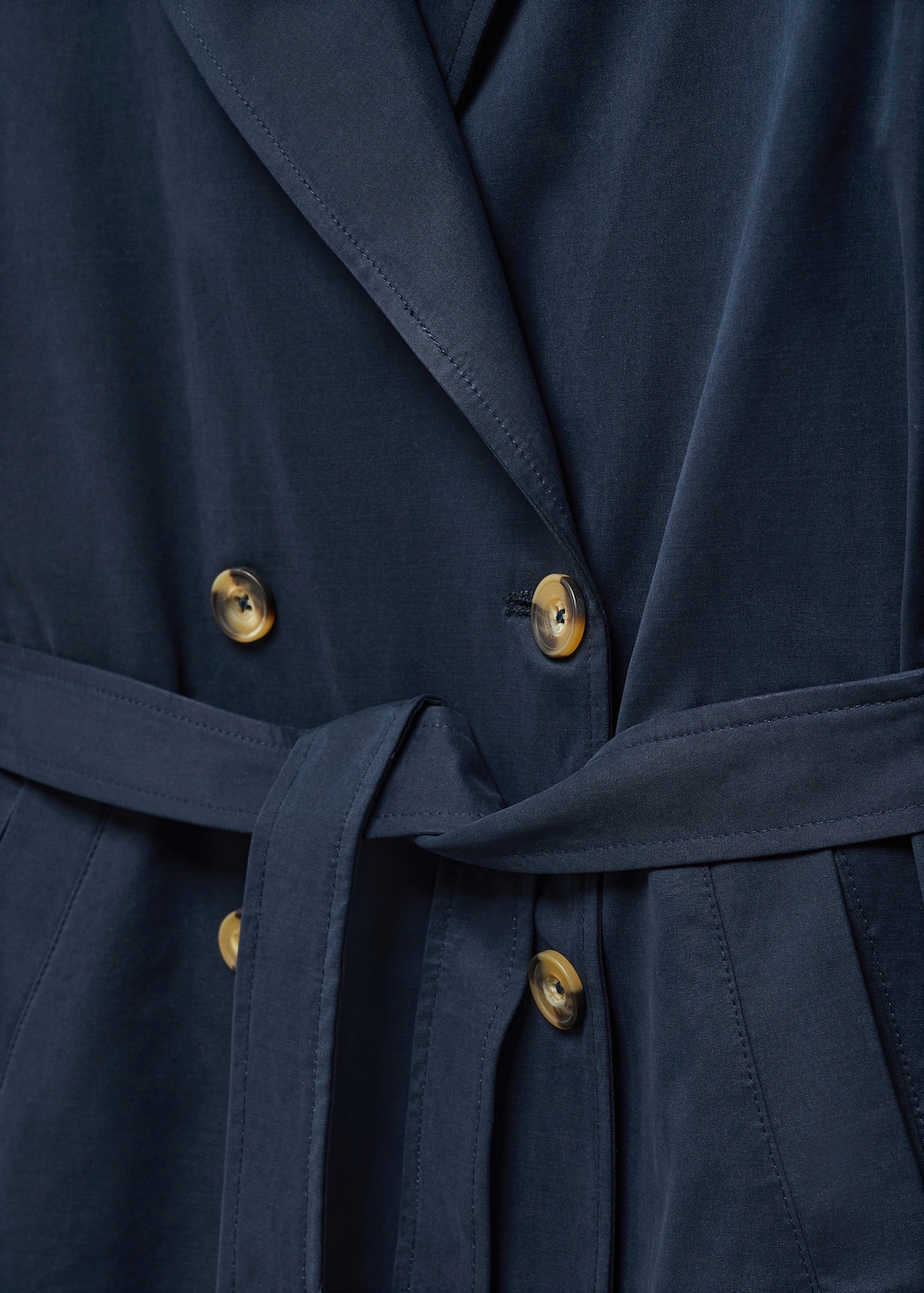 Classic trench coat with belt - Details of the article 8