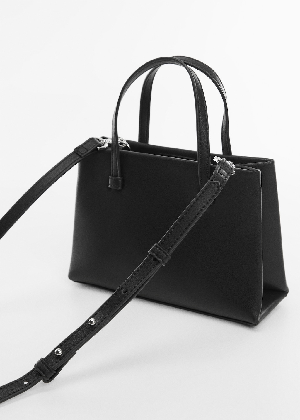 Crossbody bag with double handle - Details of the article 2