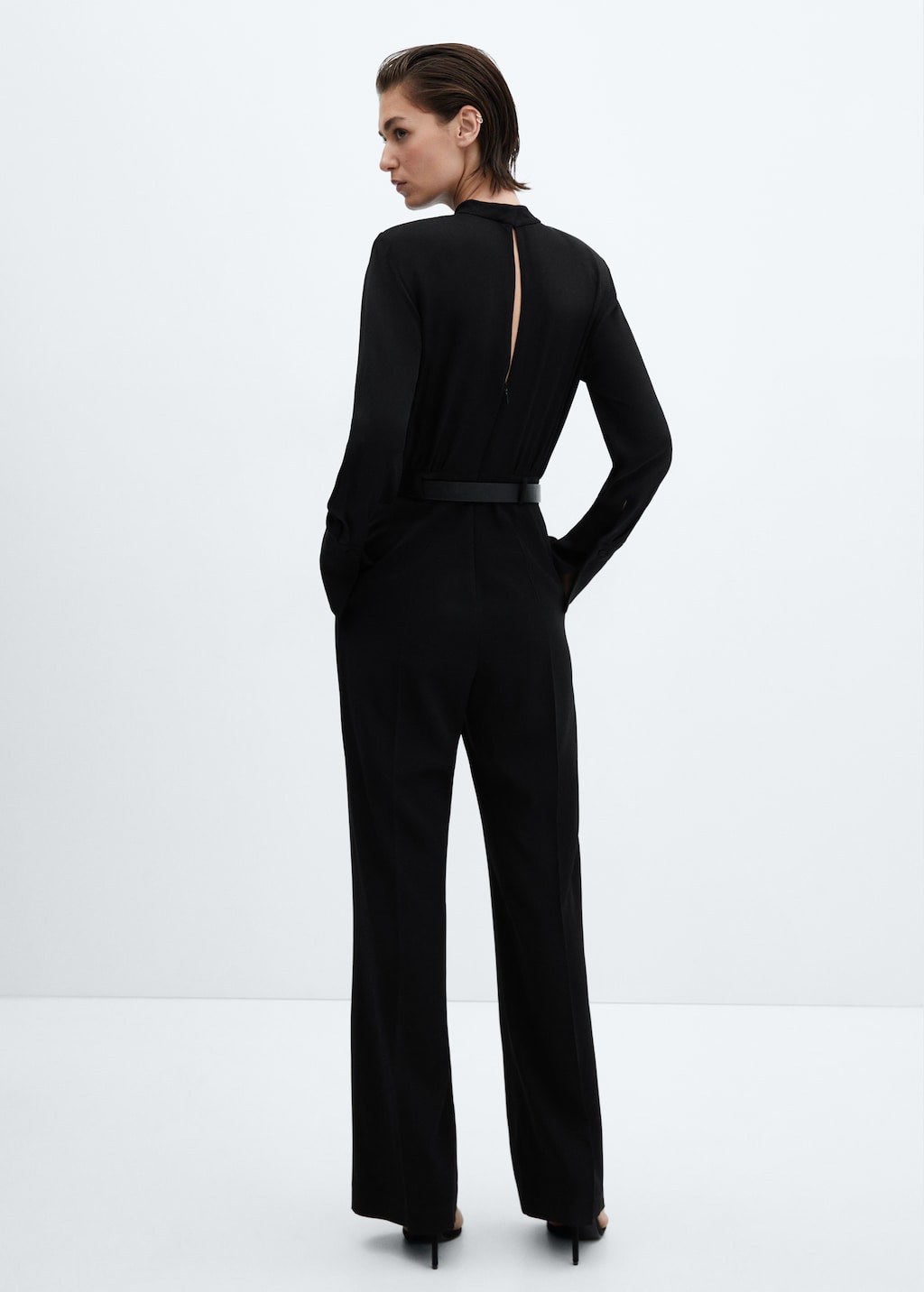 Belt long jumpsuit - Reverse of the article