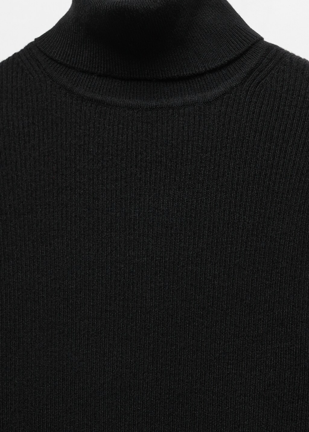 Cable-knit turtleneck sweater - Details of the article 8