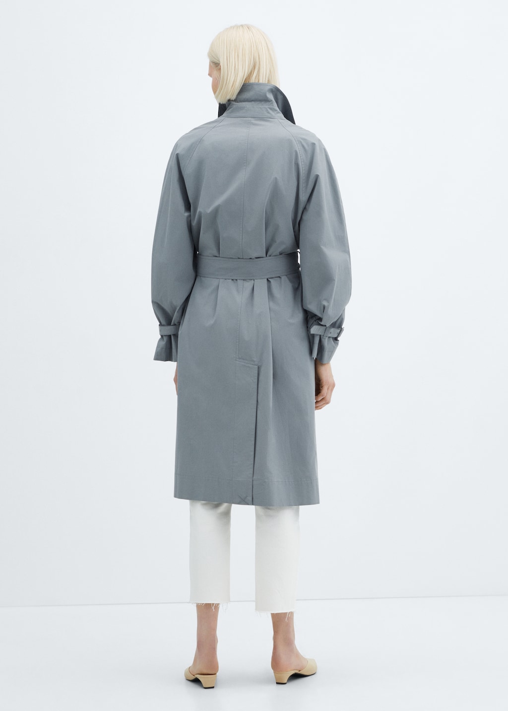 Cotton trench coat with belt - Reverse of the article