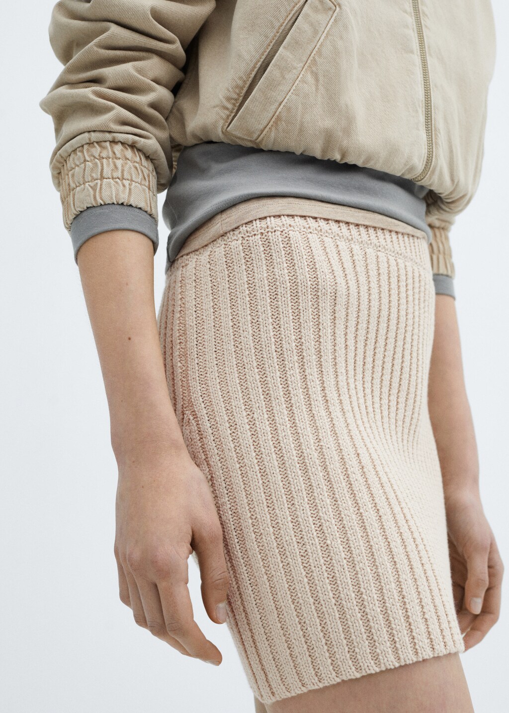 Short knitted skirt - Details of the article 6