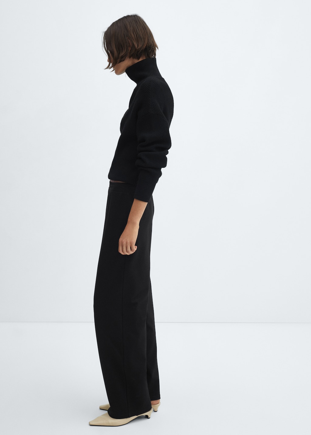 Straight-fit trousers with elastic waist - Details of the article 2