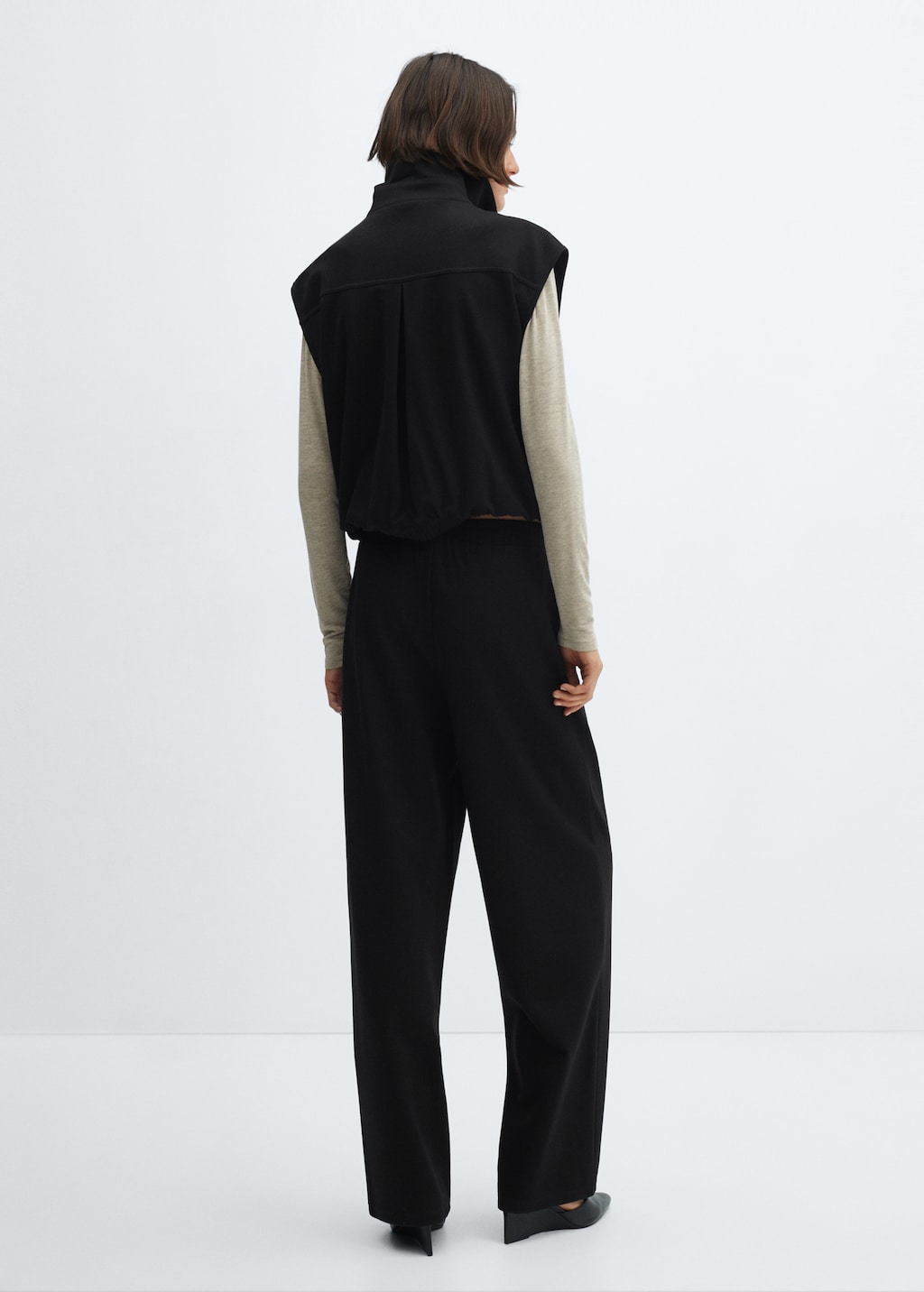 Straight-fit trousers with elastic waist - Reverse of the article