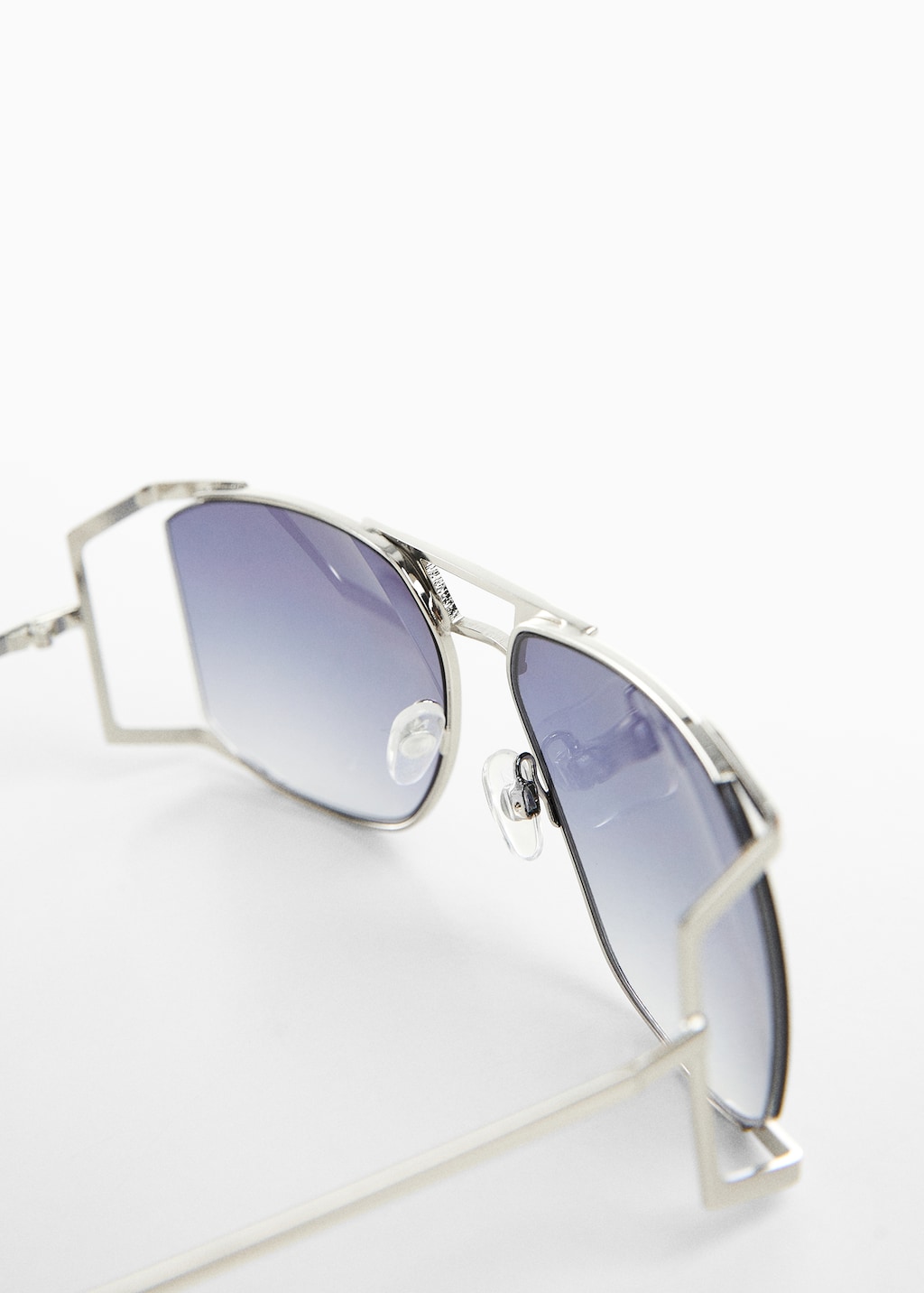 Metallic frame sunglasses - Details of the article 1