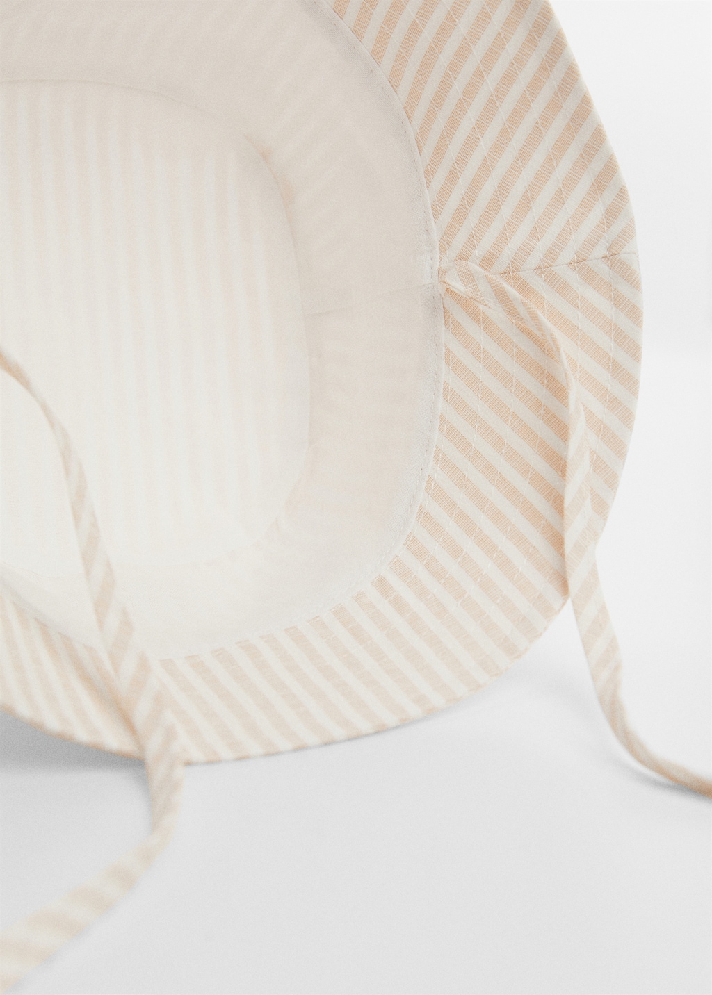 Striped bucket hat - Details of the article 1