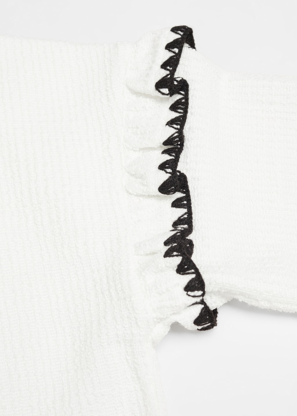 Ruffled textured sweatshirt - Details of the article 8