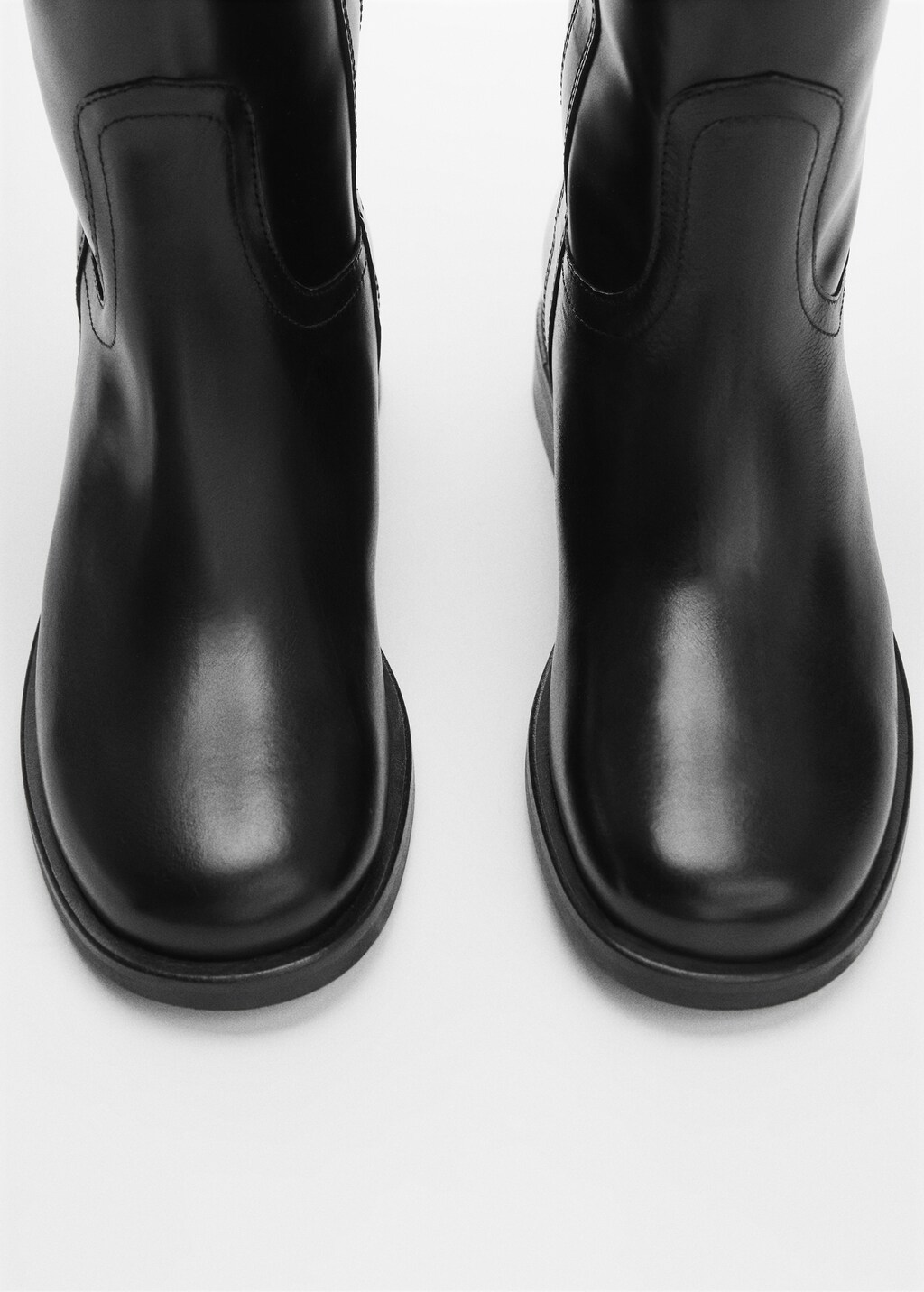 Leather high-leg boots - Details of the article 1