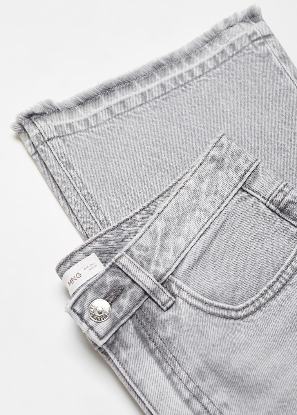 Flared finished jeans - Details of the article 8