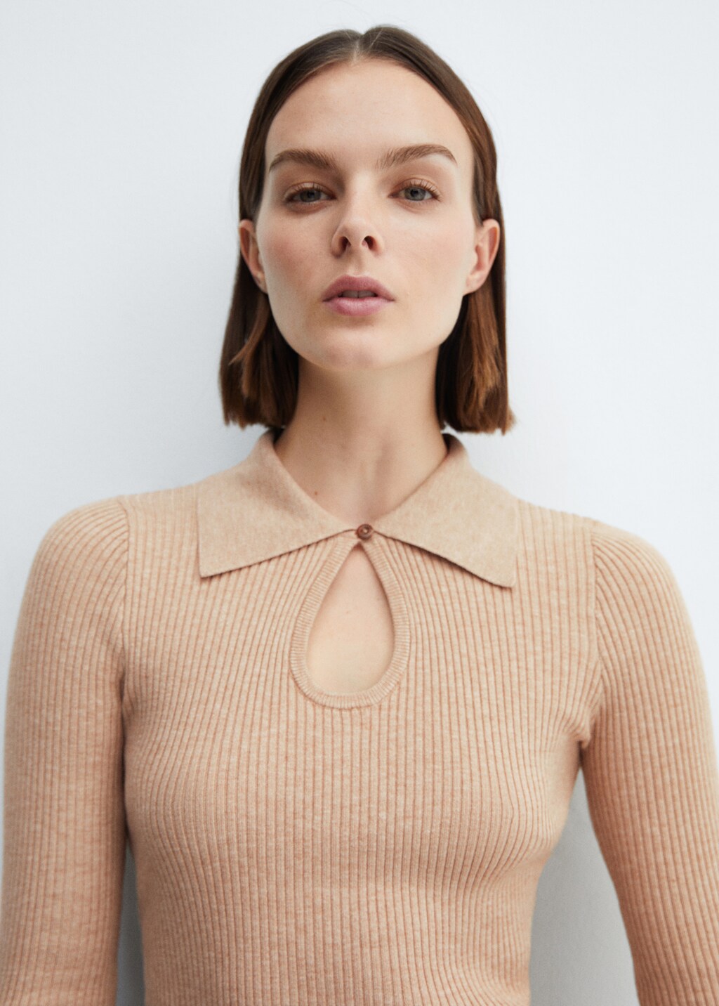 Polo neck opening sweater - Details of the article 1