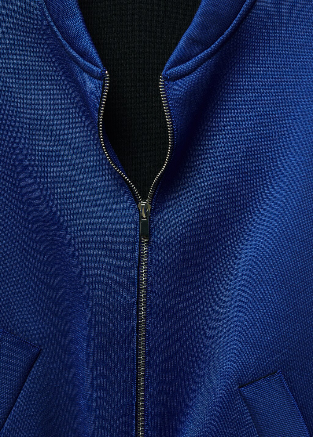 Knitted bomber jacket - Details of the article 8