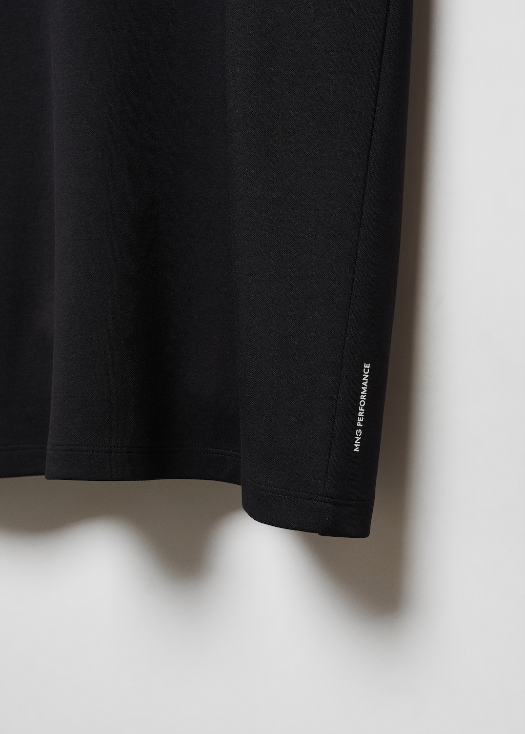 Breathable cotton t-shirt - Details of the article 8