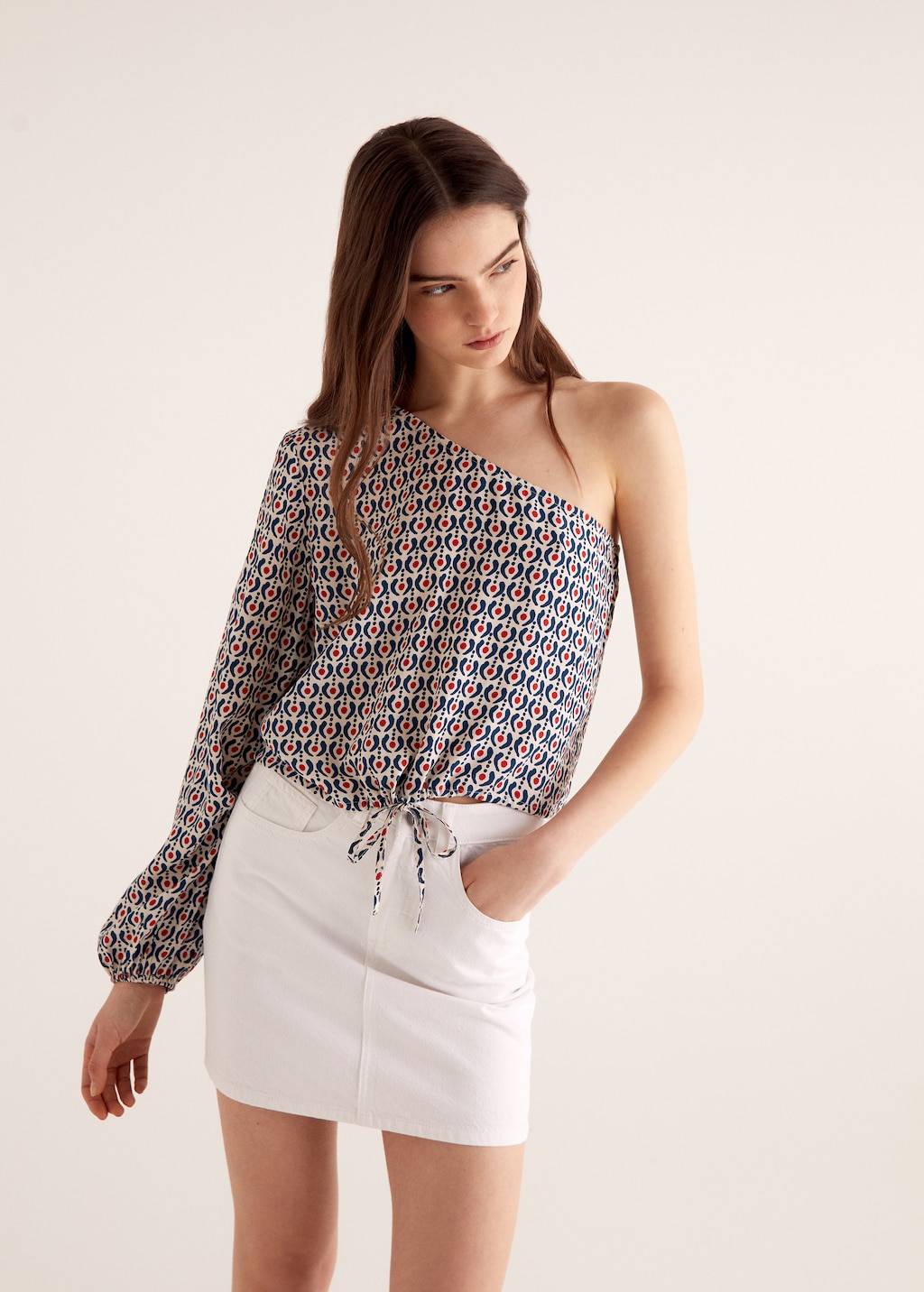 Asymmetrical printed blouse - Details of the article 5