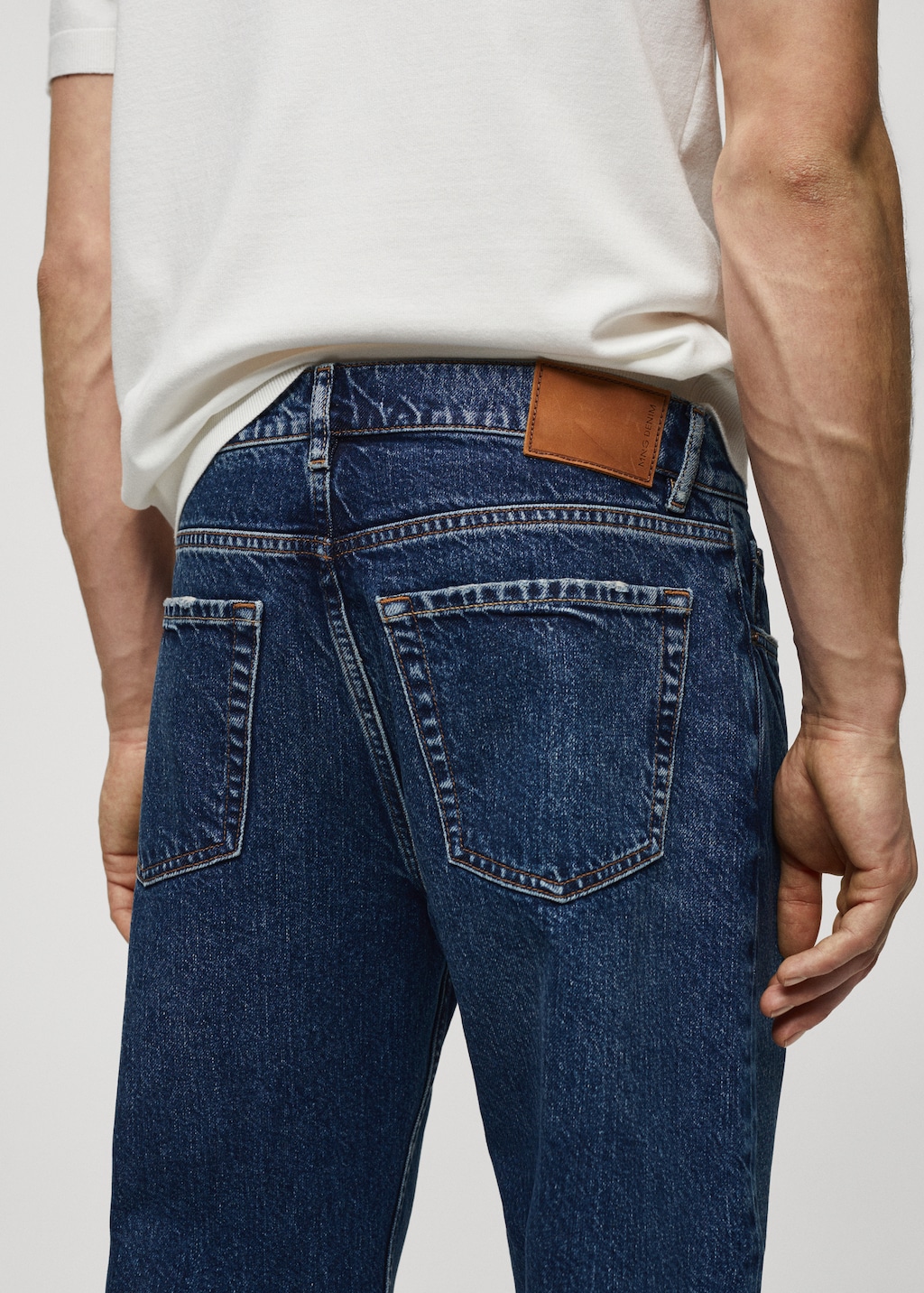 Regular-fit dark-wash jeans - Details of the article 4