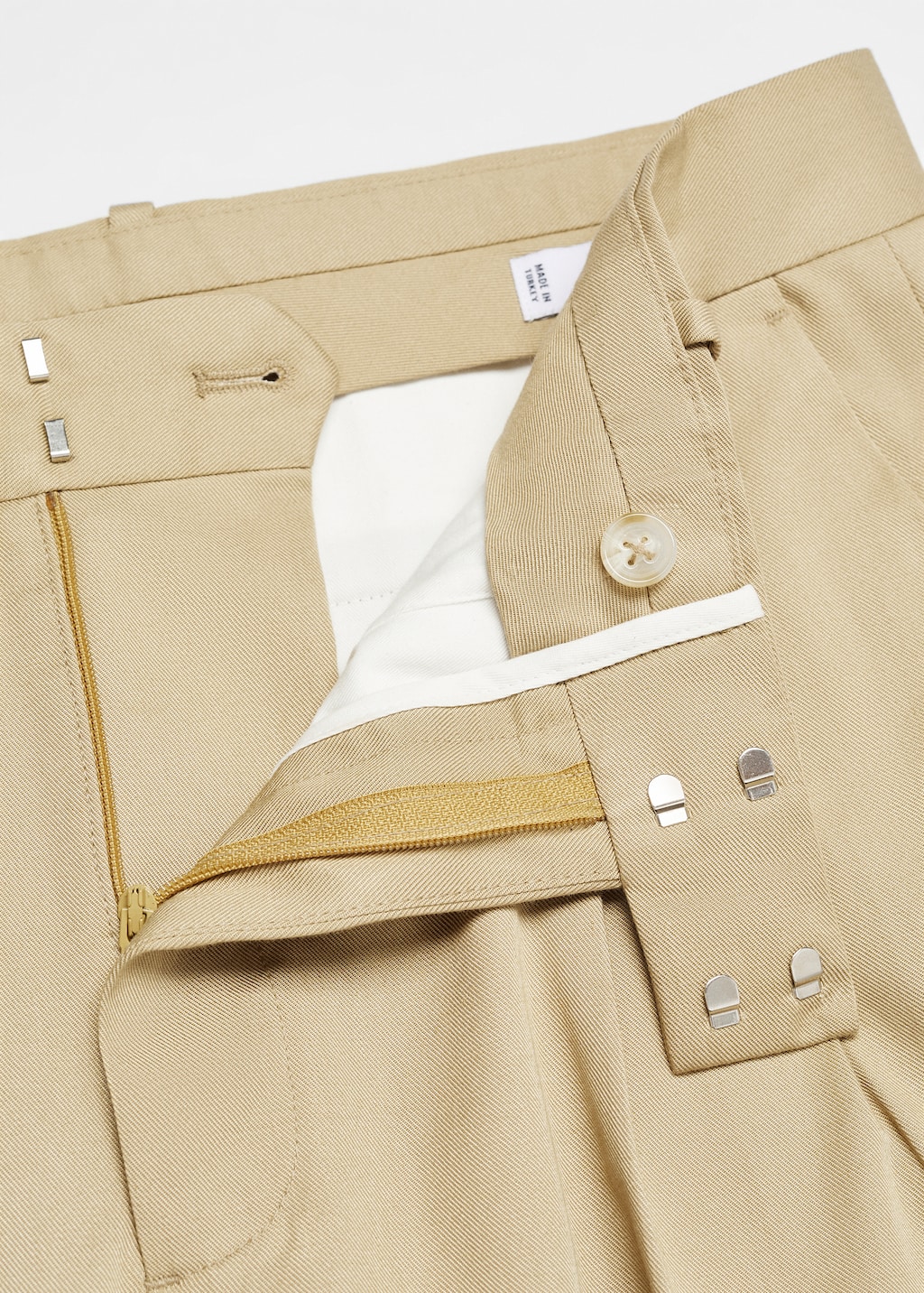 Relaxed-fit suit trousers with pleats - Details of the article 8