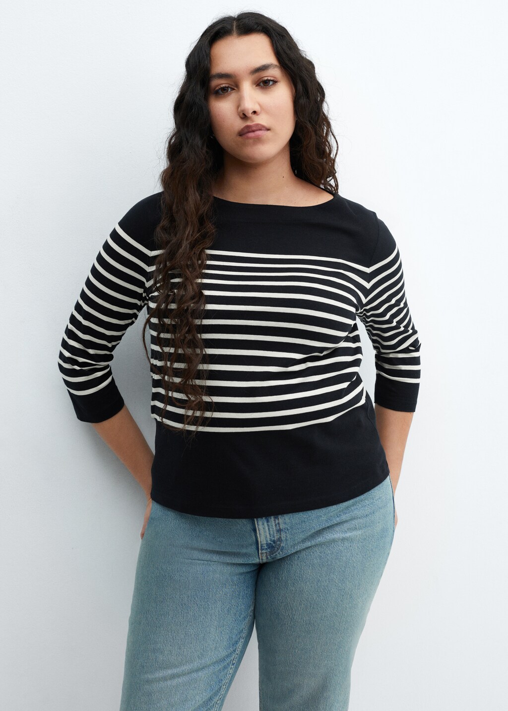 Striped boat-neck t-shirt - Details of the article 5