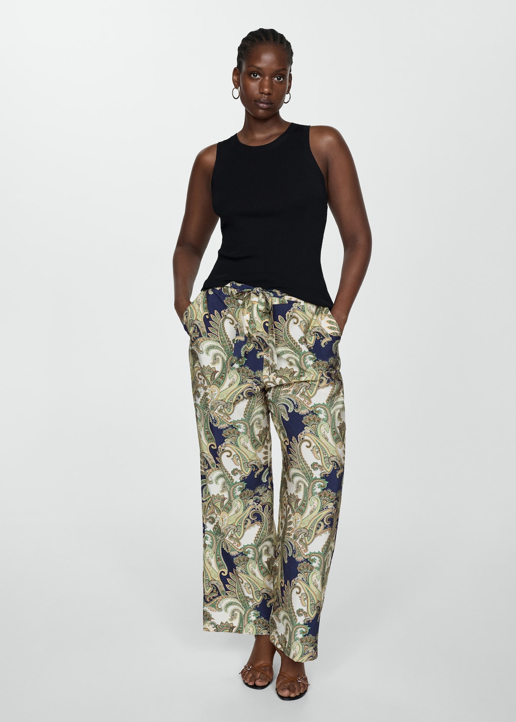 Printed trousers with bow - Details of the article 3