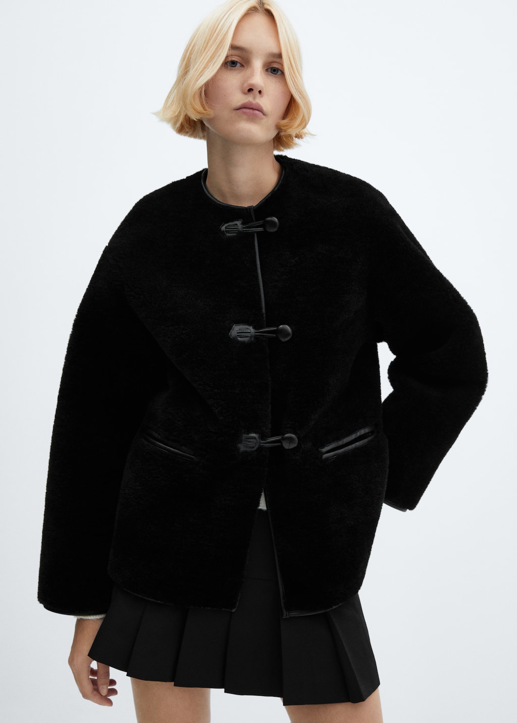 Fur-effect coat with appliqués - Medium plane