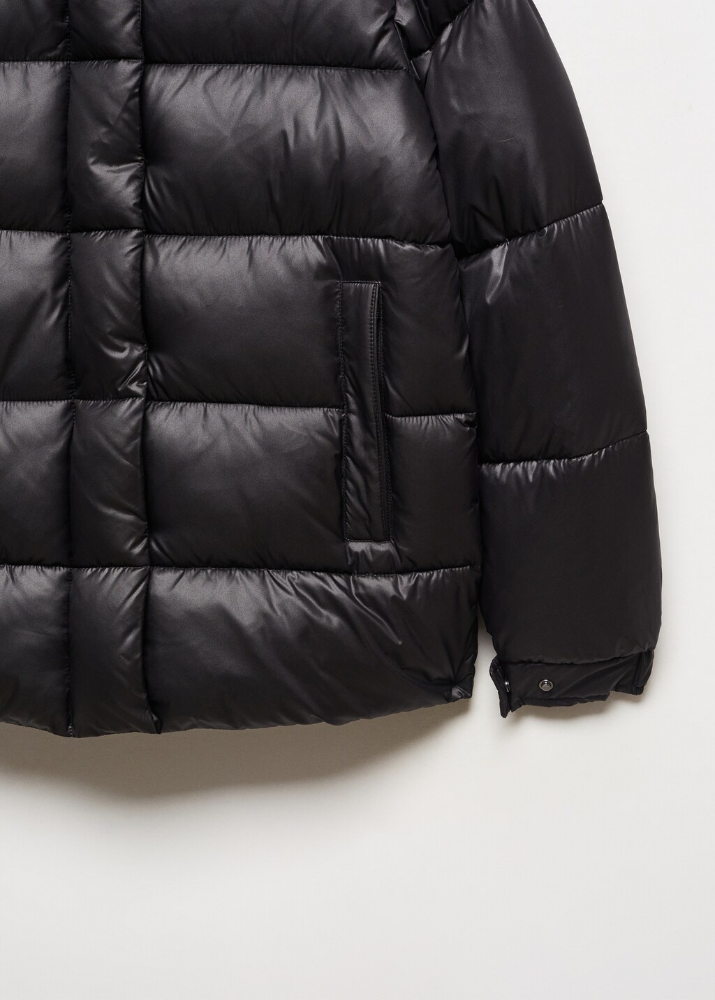 Water-repellent quilted coat - Details of the article 8