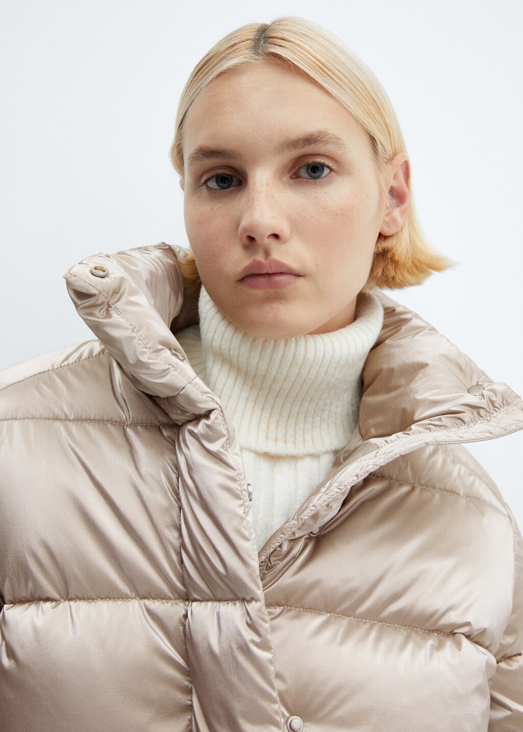 Water-repellent quilted coat - Details of the article 1