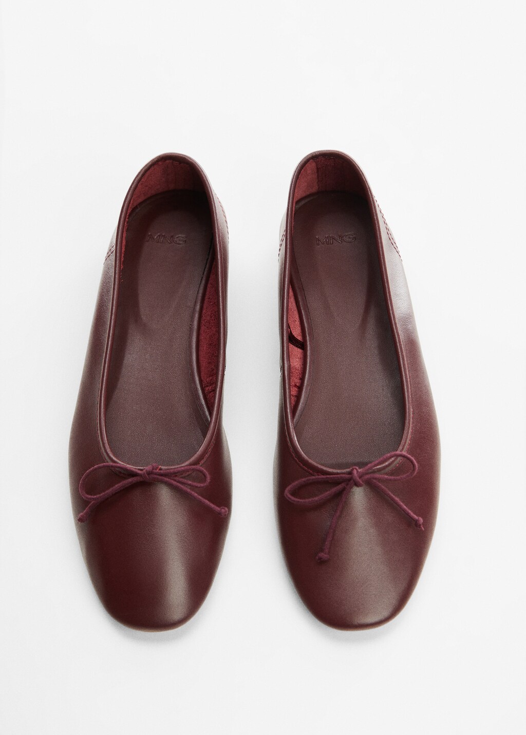 Leather ballet flats with bow